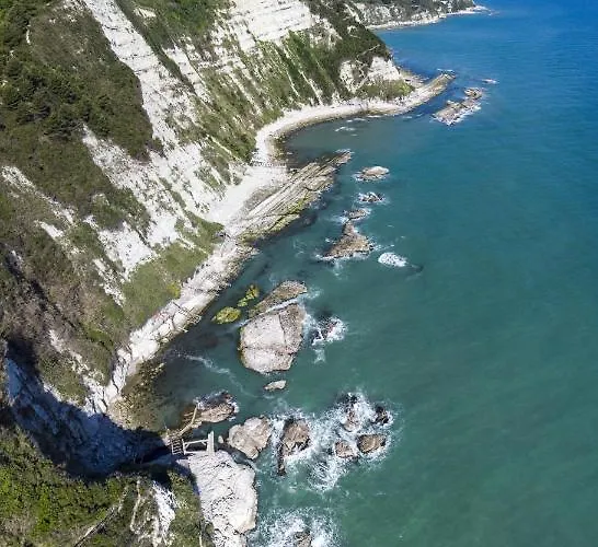 Lantgård Fiori Del Conero *